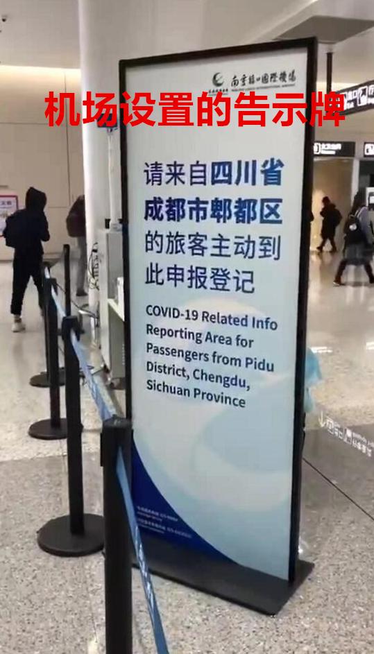 DƬ